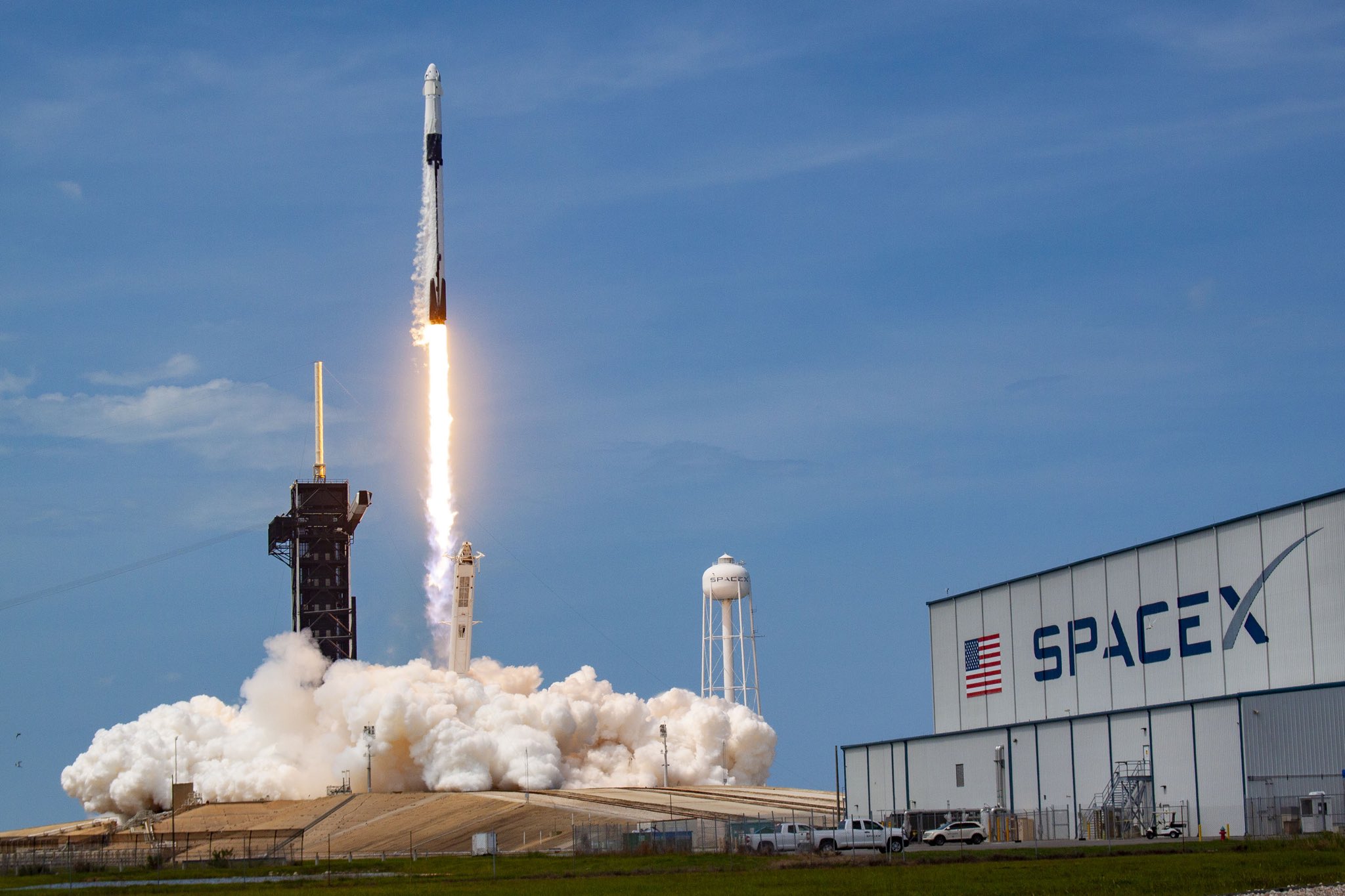 Spacke X Missione SpaceX: un politecnico nel team di Elon Musk - Alumni